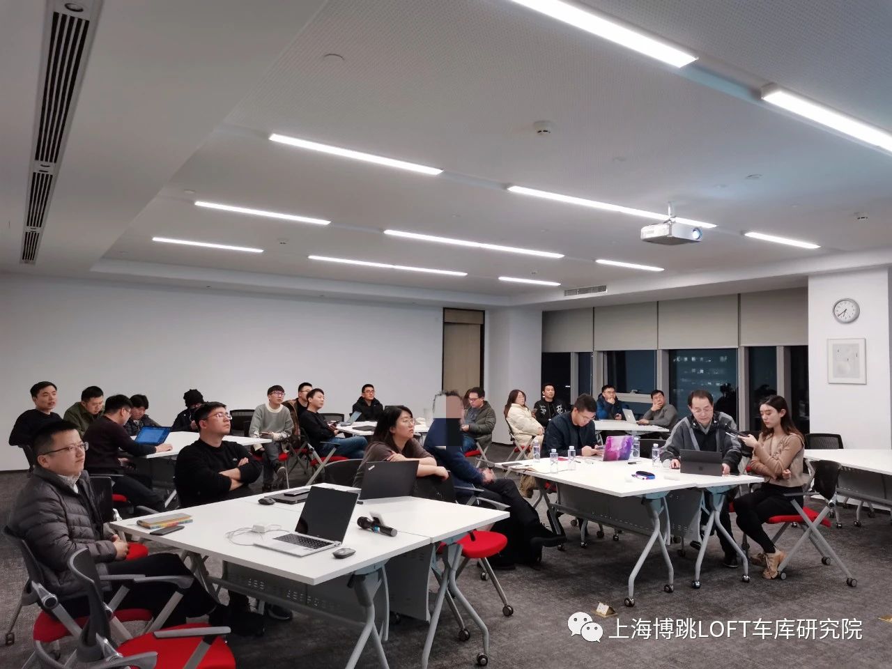 锡林郭勒杭州LOFT车库专题会